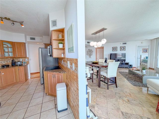 3370 Hidden Bay Drive 1814, Aventura, FL 33180