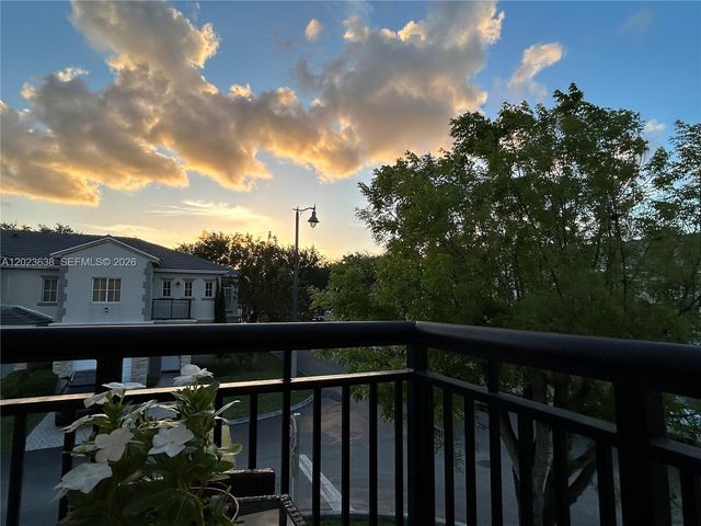 8351 SW 124th Avenue 101, Miami, FL 33183