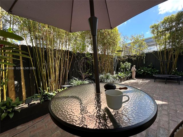 8351 SW 124th Avenue 101, Miami, FL 33183