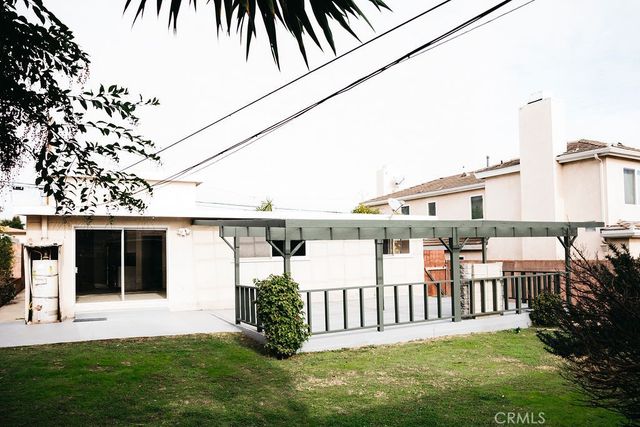 1760 Ruhland Avenue, Manhattan Beach, CA 90266