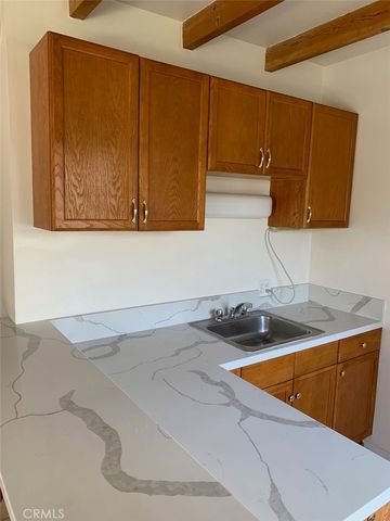 1760 Ruhland Avenue, Manhattan Beach, CA 90266