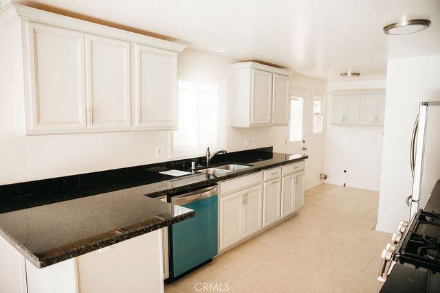 1760 Ruhland Avenue, Manhattan Beach, CA 90266