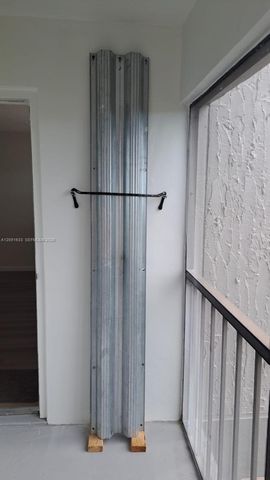 230 Lakeview Drive 310, Weston, FL 33326