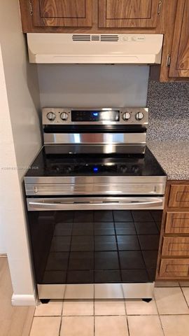 230 Lakeview Drive 310, Weston, FL 33326