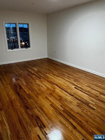 53 W Palisade Avenue 406, Englewood, NJ 07631