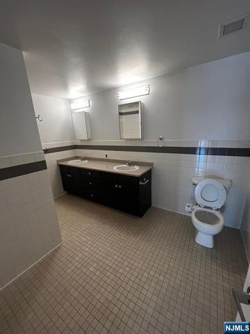 53 W Palisade Avenue 406, Englewood, NJ 07631