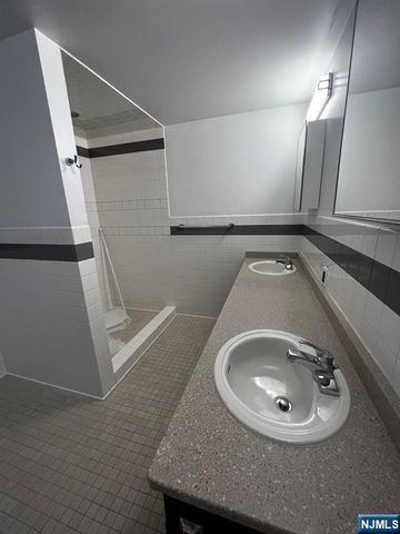 53 W Palisade Avenue 406, Englewood, NJ 07631