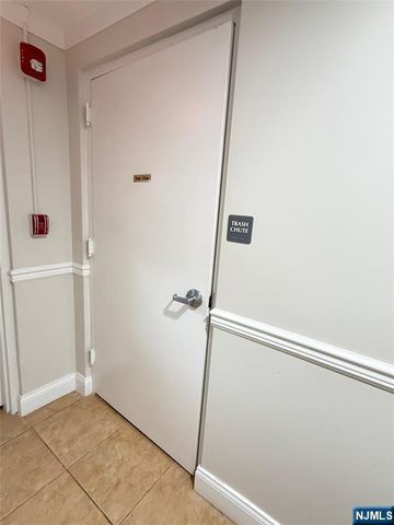 53 W Palisade Avenue 406, Englewood, NJ 07631