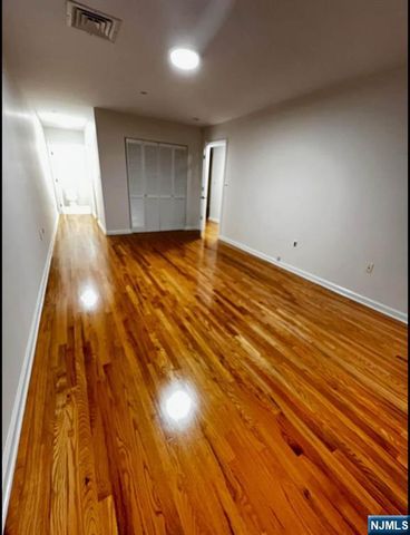 53 W Palisade Avenue 406, Englewood, NJ 07631