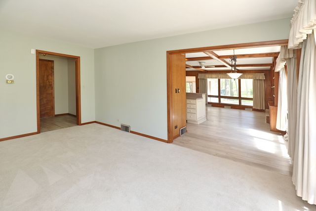 1 Sunset Avenue, West Chicago, IL 60185