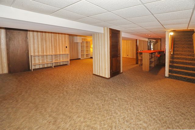 1 Sunset Avenue, West Chicago, IL 60185