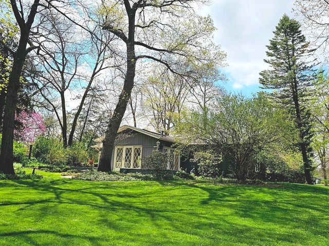1 Sunset Avenue, West Chicago, IL 60185