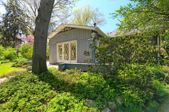 1 Sunset Avenue, West Chicago, IL 60185