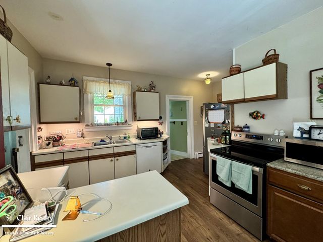 102 S Ninth Street, St Clair, MI 48079