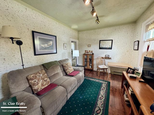 102 S Ninth Street, St Clair, MI 48079