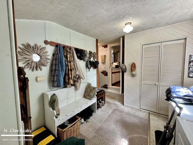 102 S Ninth Street, St Clair, MI 48079