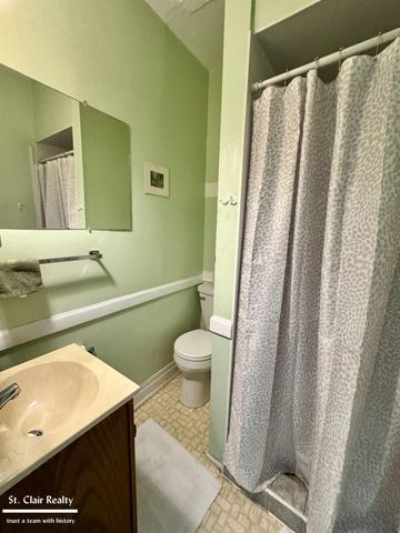 102 S Ninth Street, St Clair, MI 48079