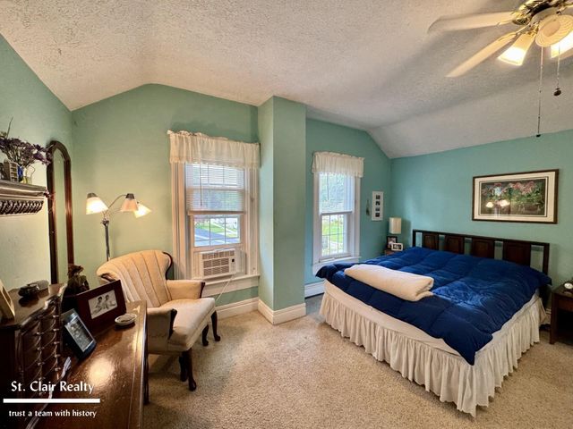 102 S Ninth Street, St Clair, MI 48079