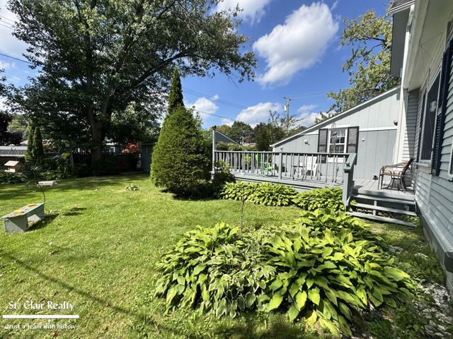 102 S Ninth Street, St Clair, MI 48079