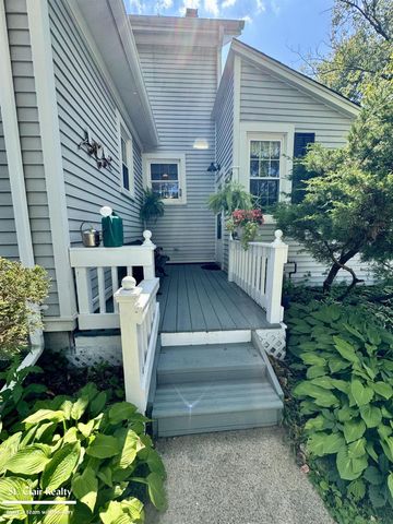 102 S Ninth Street, St Clair, MI 48079