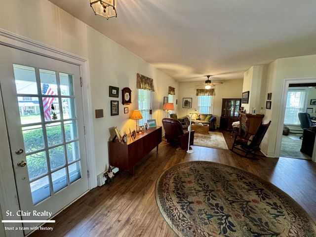 102 S Ninth Street, St Clair, MI 48079