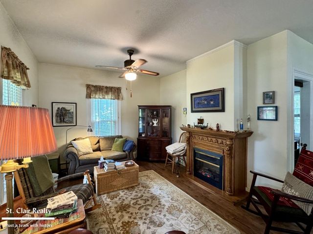 102 S Ninth Street, St Clair, MI 48079