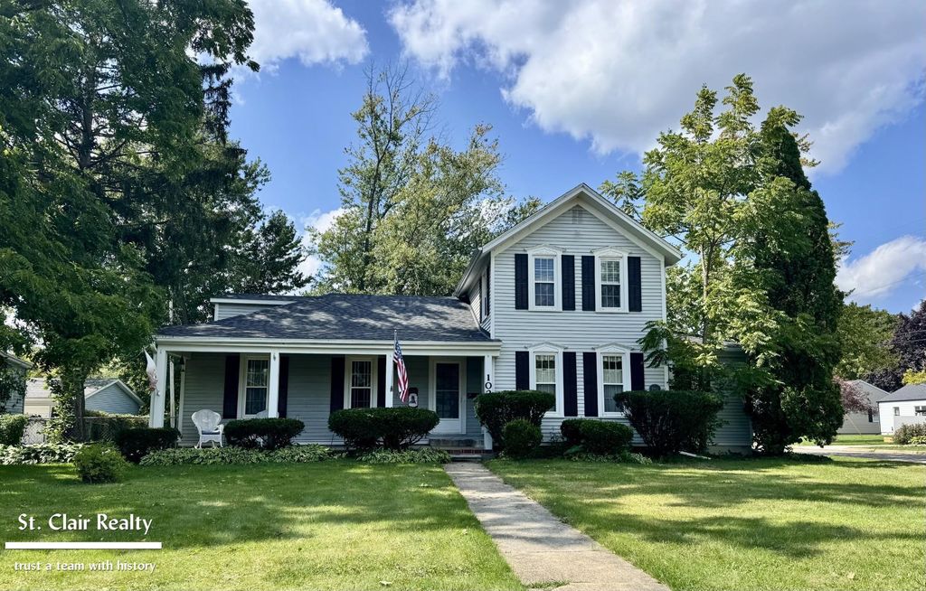 102 S Ninth Street, St Clair, MI 48079