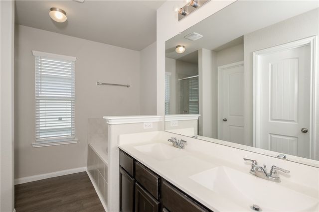 980 Marquis Drive, Bryan, TX 77803