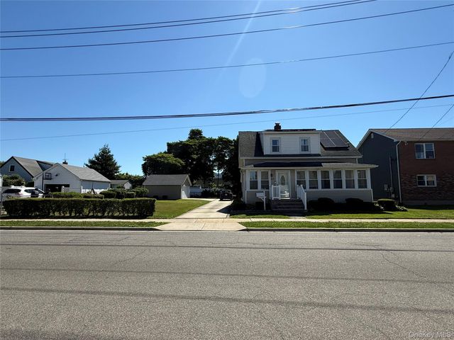 469 Chester Street, Uniondale, NY 11553