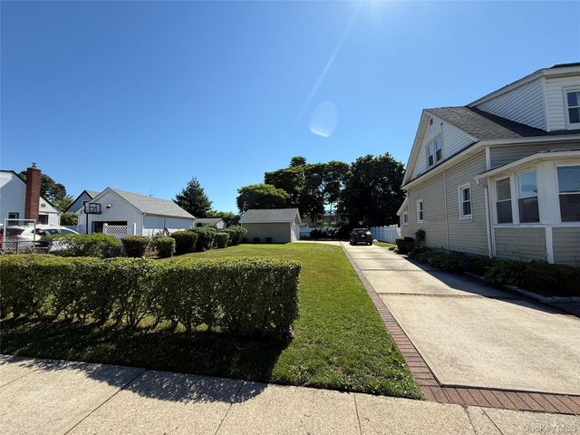 469 Chester Street, Uniondale, NY 11553