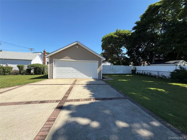 469 Chester Street, Uniondale, NY 11553