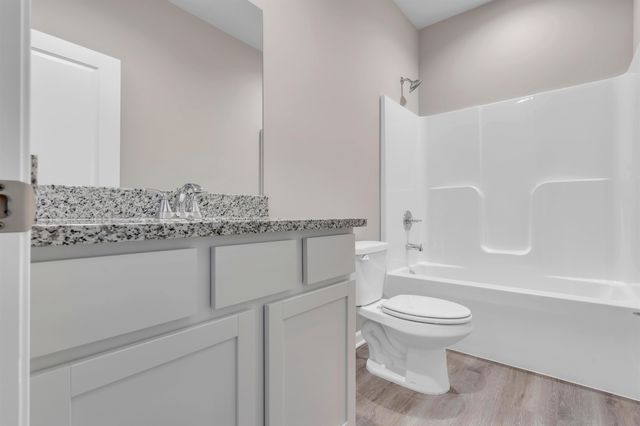 9304 E Creed St, Wichita, KS 67210