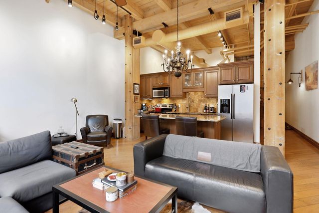 400 N 1st Street 207, Minneapolis, MN 55401