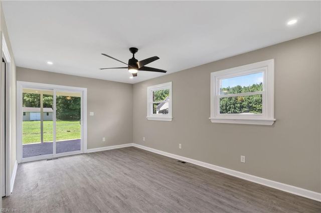 2239 Benefit RD, Chesapeake, VA 23322