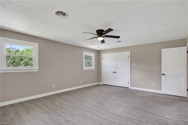 2239 Benefit RD, Chesapeake, VA 23322