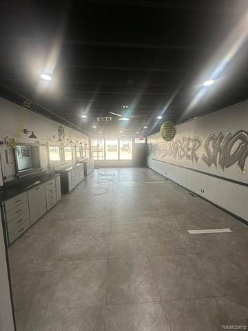 25113 W 6 Mile Road, Redford, MI 48240