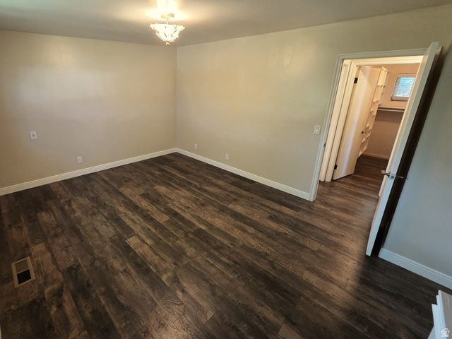 689 E LAVINA DR, South Ogden, UT 84403