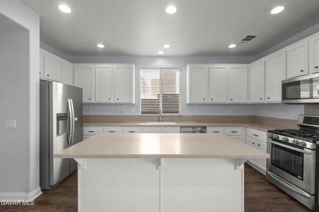 3451 Pine Mist Court, Rosamond, CA 93560