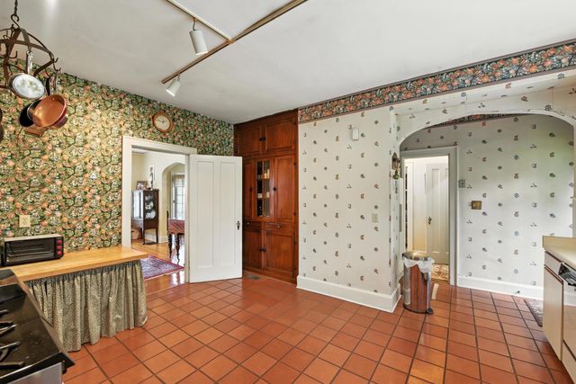 4 Rosemont Drive, Crestview Hills, KY 41017