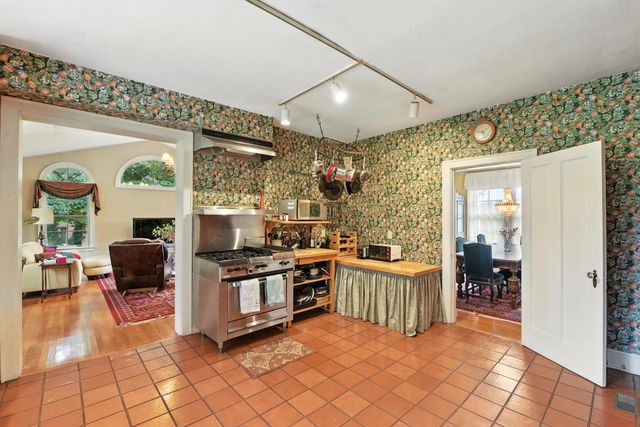 4 Rosemont Drive, Crestview Hills, KY 41017