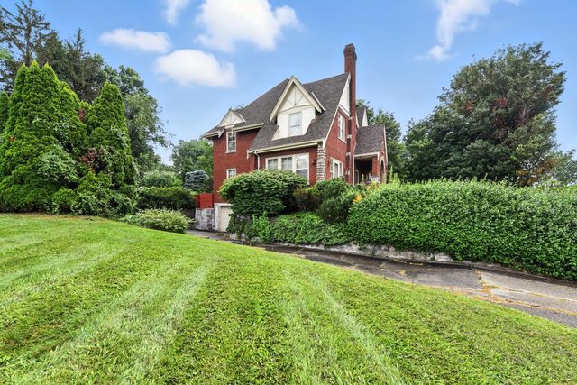 4 Rosemont Drive, Crestview Hills, KY 41017