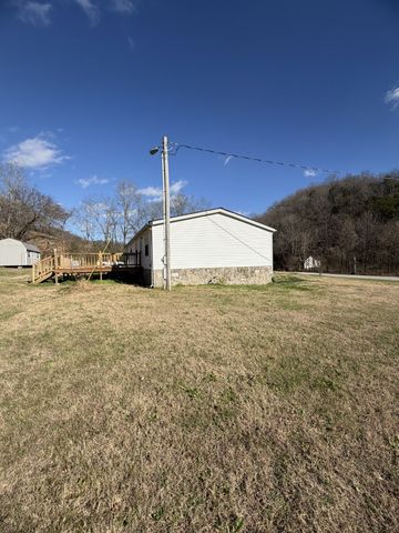 859 Pleasant Shade Hwy, Pleasant Shade, TN 37145