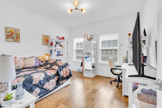 805 Aviator Avenue, Marlboro, NJ 07746