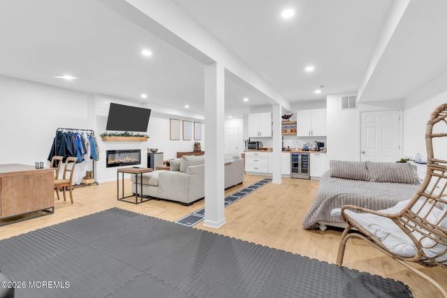805 Aviator Avenue, Marlboro, NJ 07746