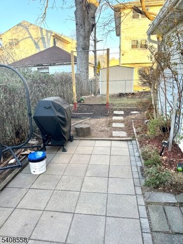 99 Philip Ave, Elmwood Park Boro, NJ 07407