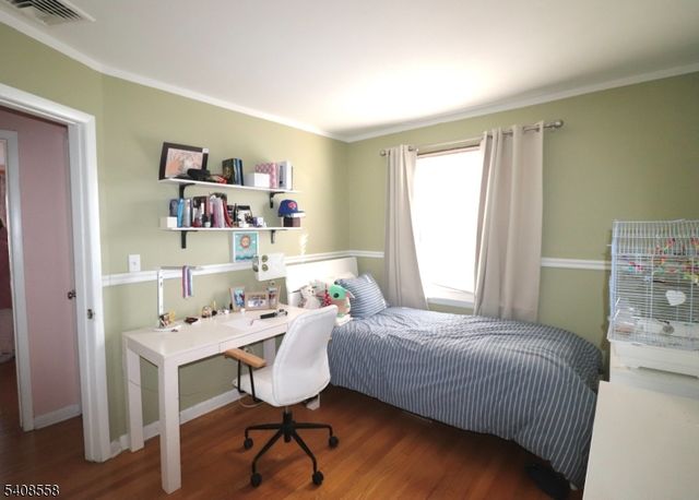 99 Philip Ave, Elmwood Park Boro, NJ 07407