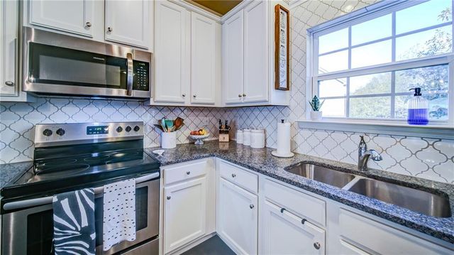 4173 Chatham Ridge Drive, Buford, GA 30518