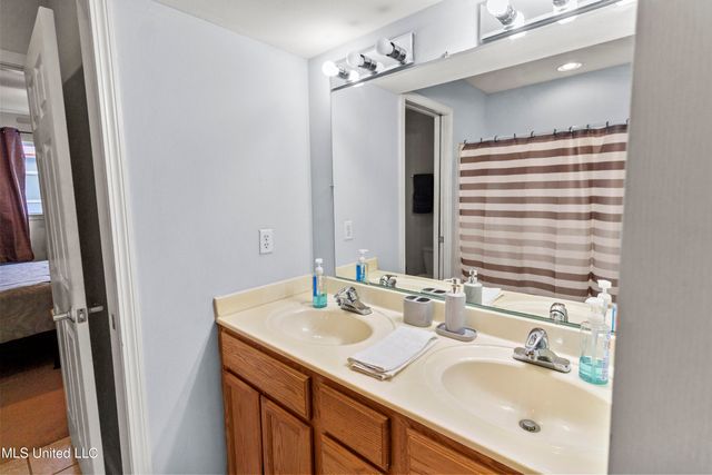 1664 Beach Boulevard, 92, Biloxi, MS 39531