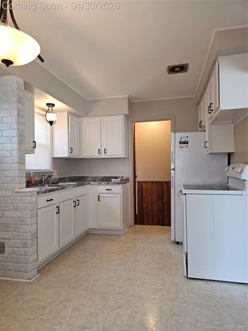 7355 W Frumin Court, Westland, MI 48185