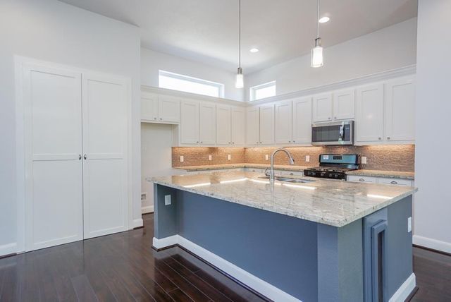 3351 Kilgore St, Houston, TX 77021